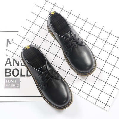 復古新風尚 英倫小皮鞋與加棉馬丁鞋的秋冬穿搭指南